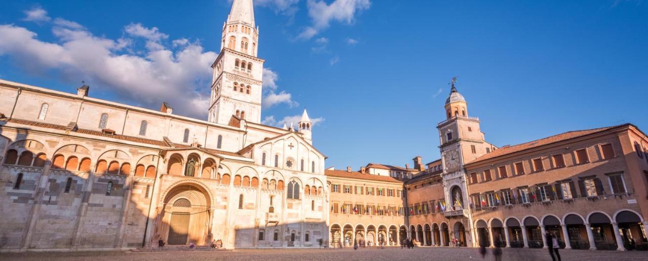 Luxury Apartment Next To The Francescana Modena Luaran gambar