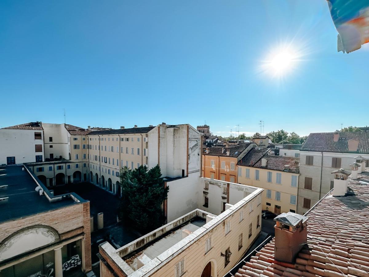 Luxury Apartment Next To The Francescana Modena Luaran gambar